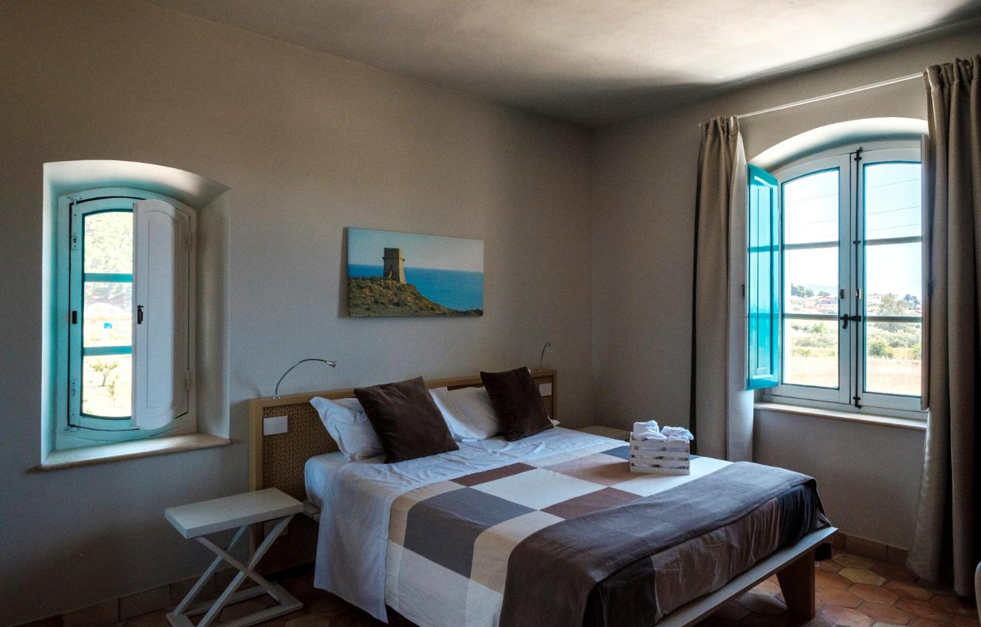 B&B Fermata 106 Da Carolina Сикульяна-Марина Экстерьер фото