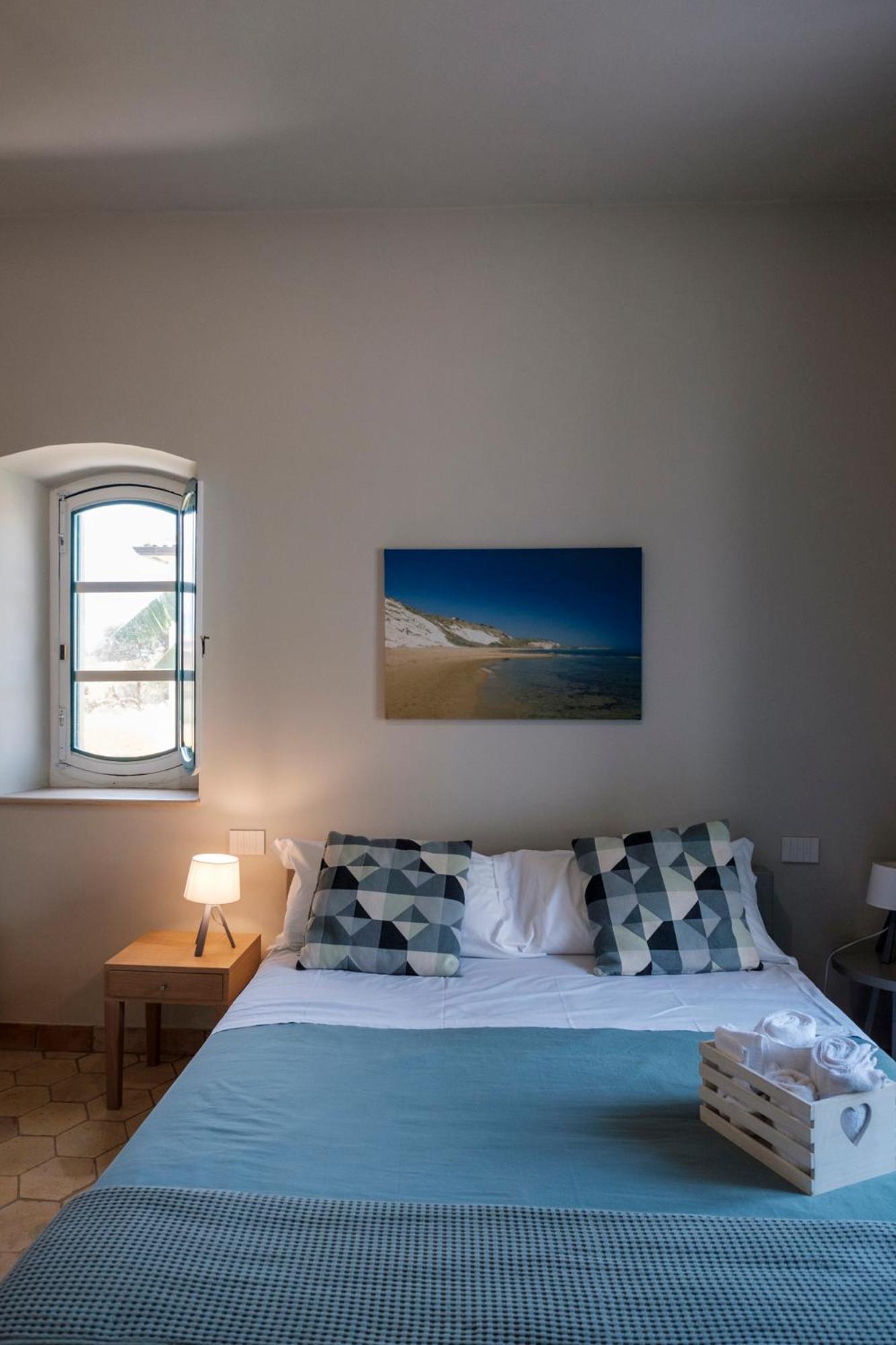 B&B Fermata 106 Da Carolina Сикульяна-Марина Экстерьер фото